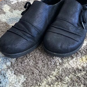 Women’s size 9 wide black slip On shoes